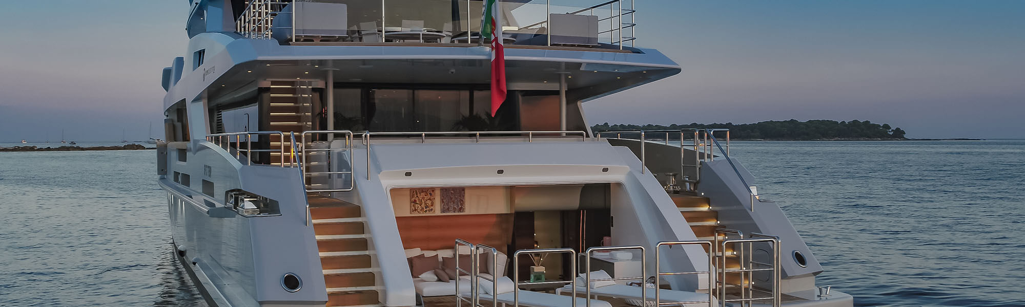 luxury yacht sales trends